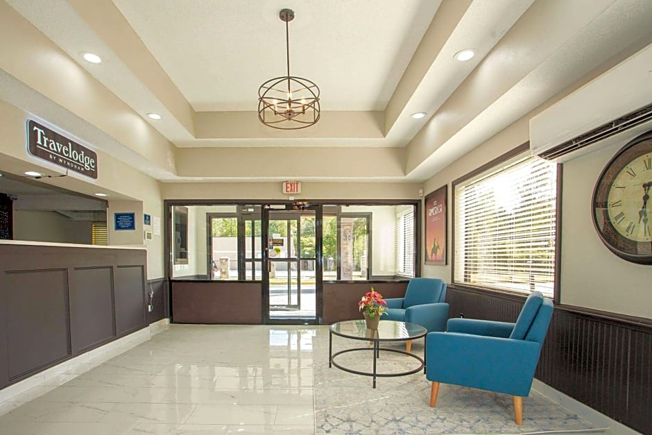 Travelodge by Wyndham Macon West