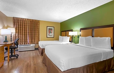 Studio with 2 Queen Beds - Non-Smoking