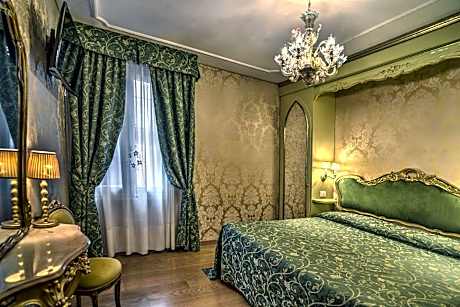 Classic Double or Twin Room