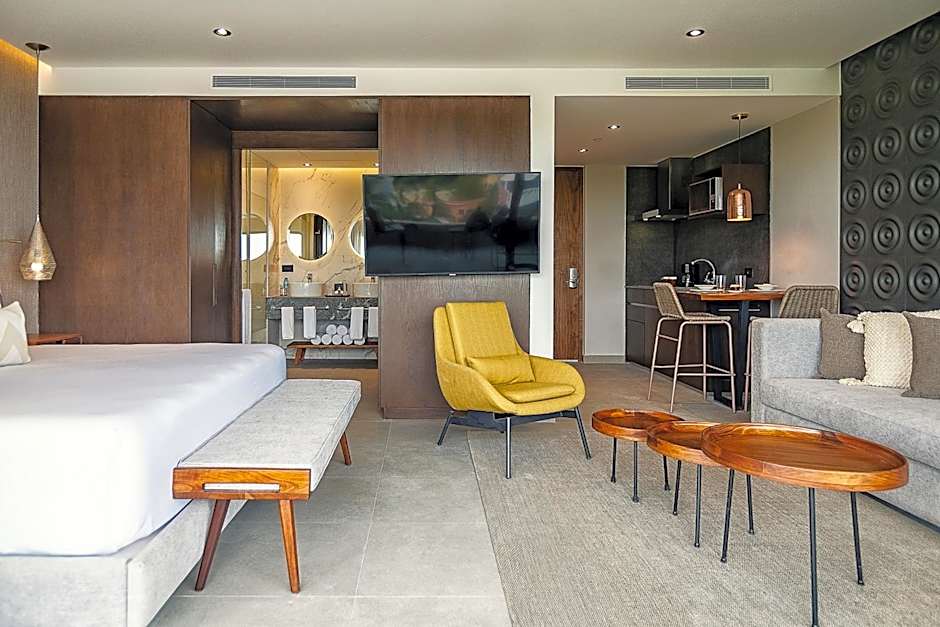 The Fives Oceanfront