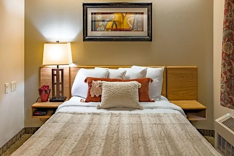 OYO Hotel Lincoln Airport NE, Hwy 80