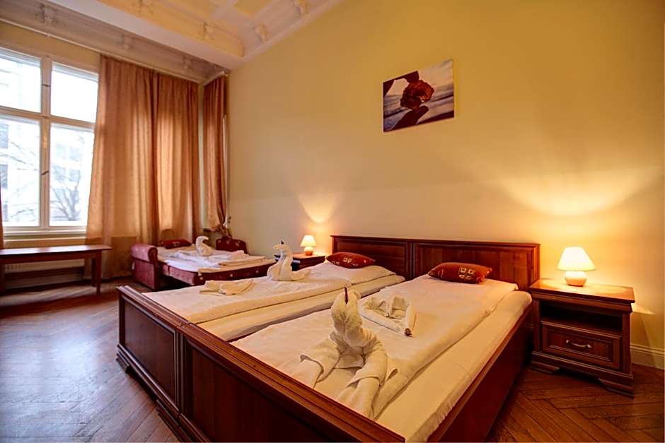 Hotel Pension Bernstein am Kurfürstendamm