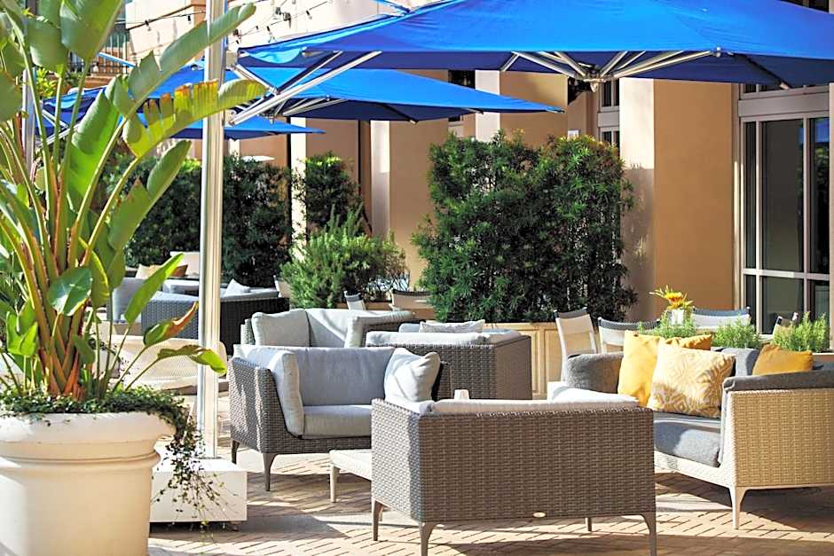 Renaissance by Marriott Tampa International Plaza Hotel