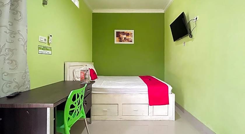 RedDoorz Syariah Near SMA N 6 Palembang