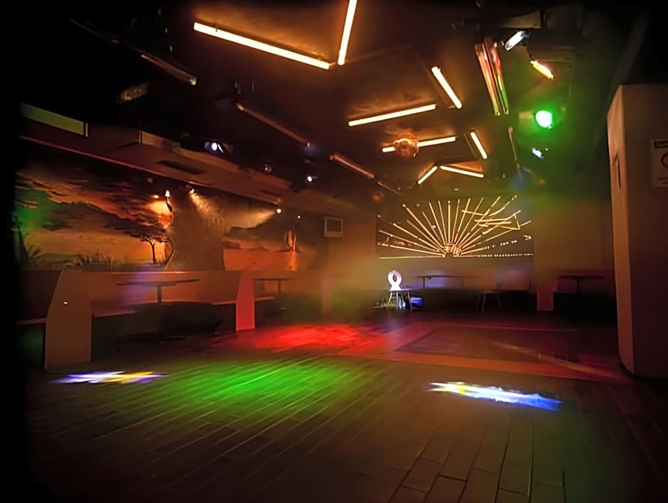 Haus International Hostel