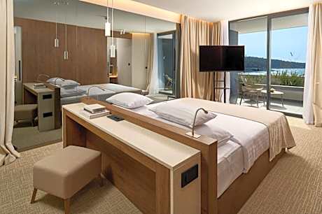 Bay Suite