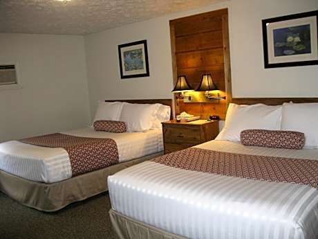 Deluxe Queen Room