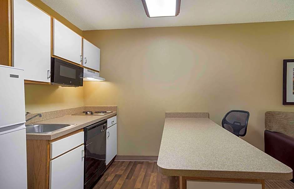 Extended Stay America Select Suites - Providence - Airport