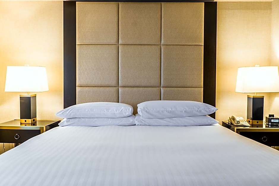 APA Hotel Woodbridge
