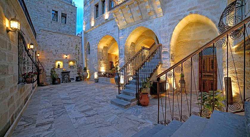 NOSTALJI CAVE SUIT HOTEL