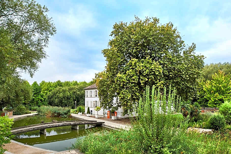CAMPANILE PARIS 12 - Bercy Village