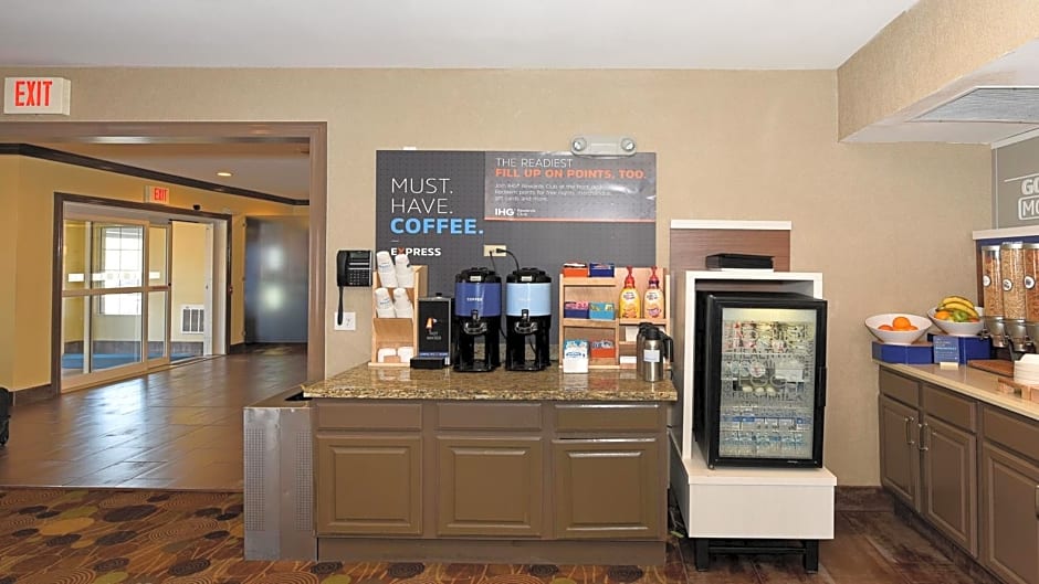Holiday Inn Express Hotel & Suites Chicago-Deerfield/Lincolnshire By IHG