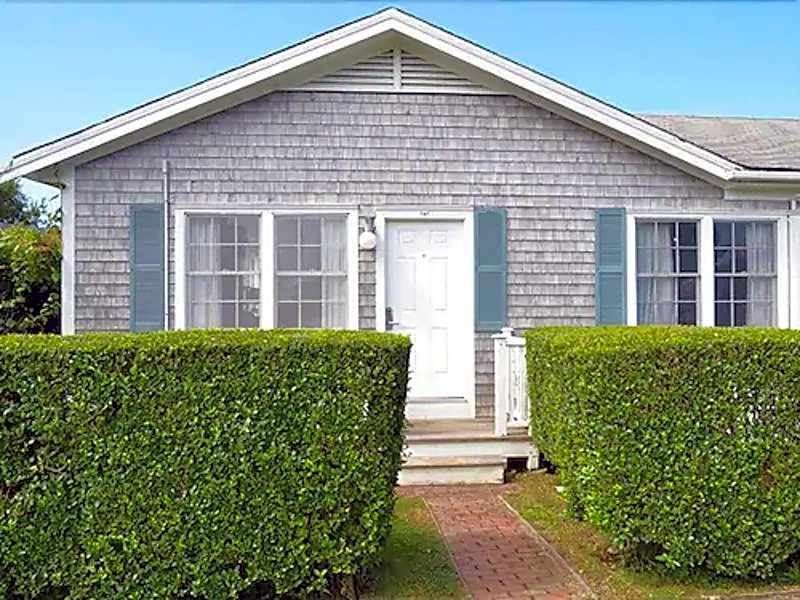 The Beachside At Nantucket