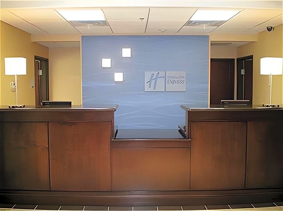 Holiday Inn Express Hotel & Suites Columbus By IHG