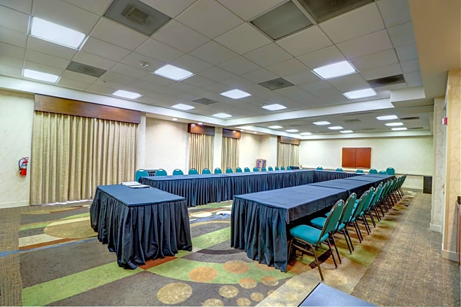 Hampton Inn Tropicana