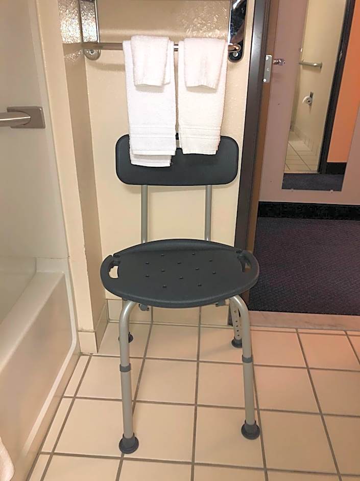 Super 8 by Wyndham Manchester Airport