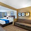 Comfort Suites Normal University area