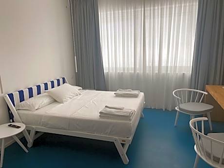 Deluxe Double Room with Side Sea View