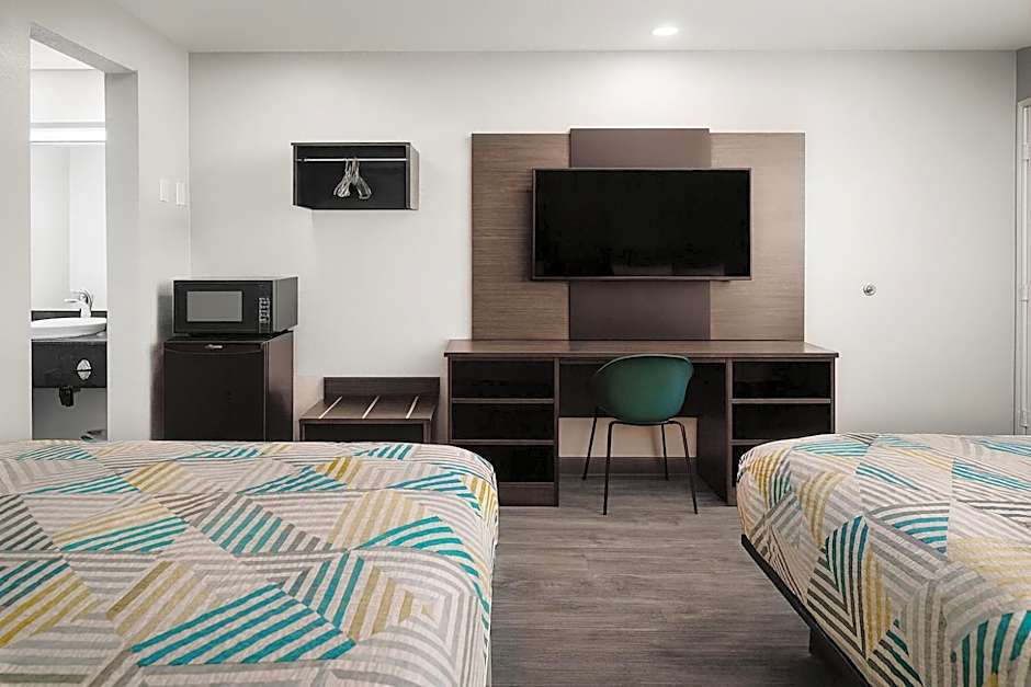 Motel 6-Westminster, CA - North