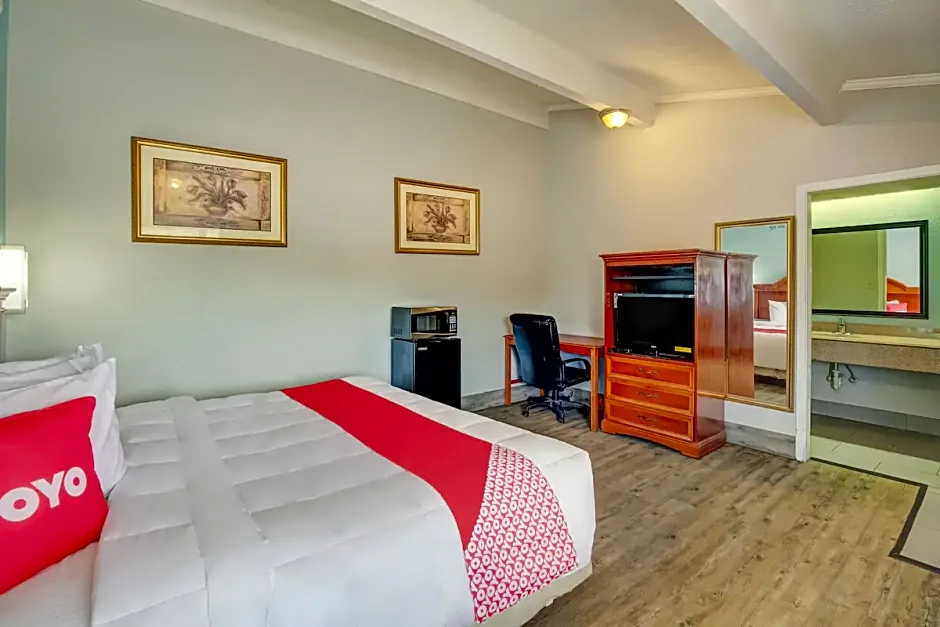 OYO Hotel Lake Charles LA I-10