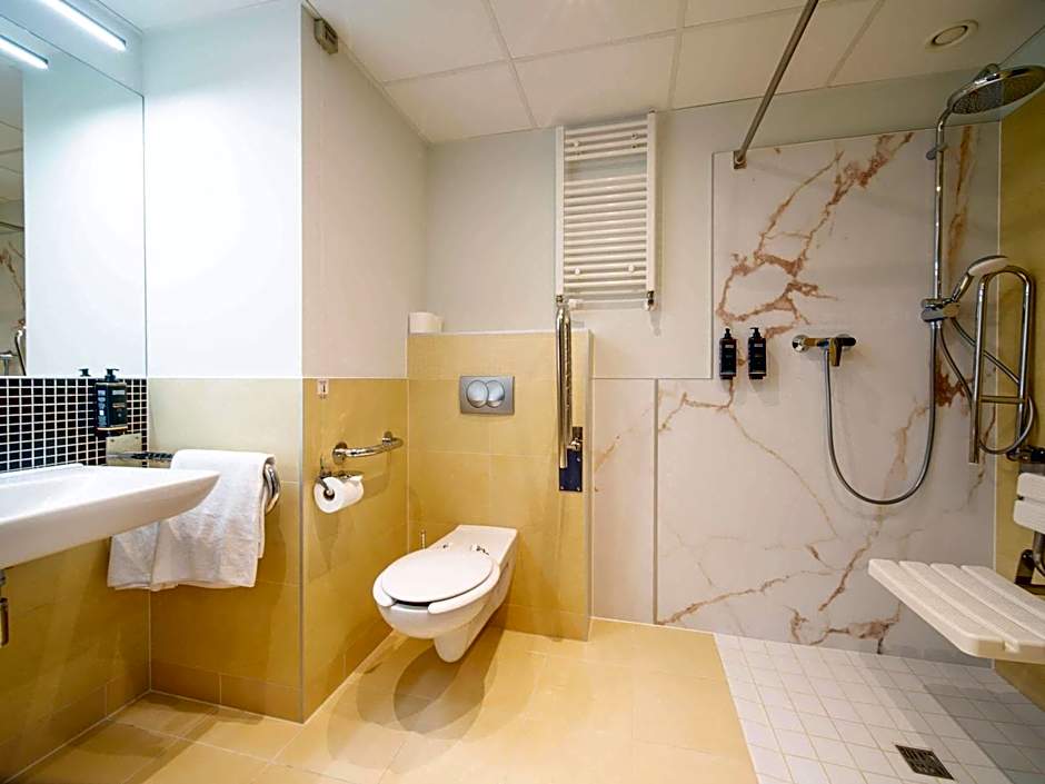 Mercure Airport Warszawa Hotel