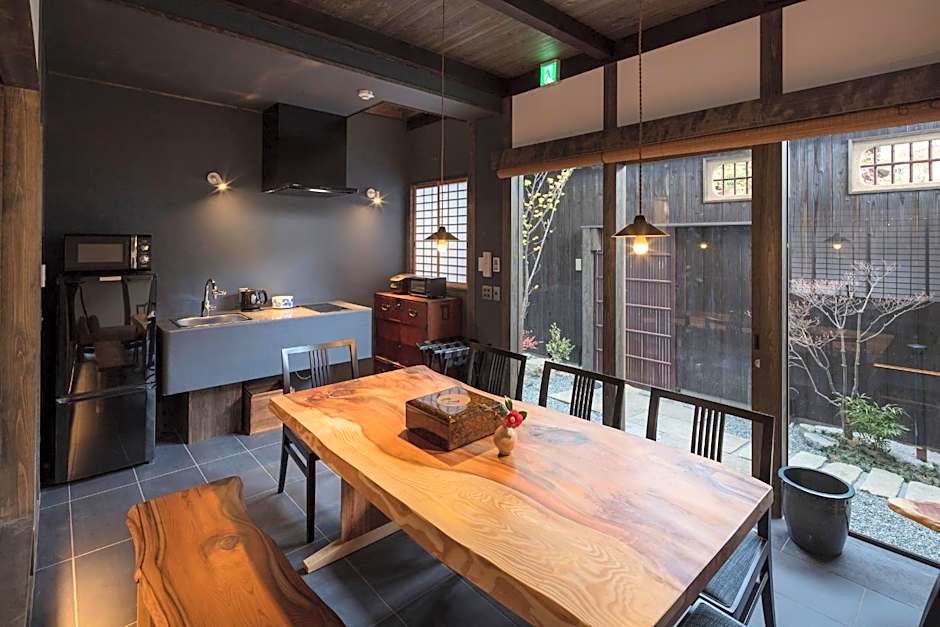 Yoitsubaki Machiya House