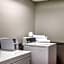 La Quinta Inn & Suites by Wyndham Naples East - I-75