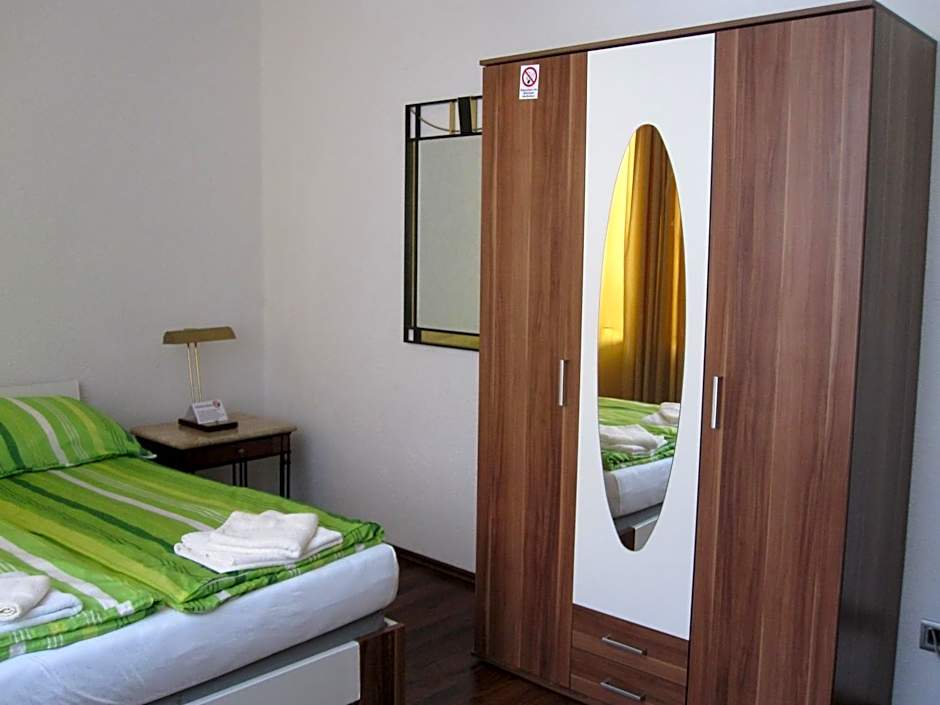 Photo 1 of 8 of Single Room