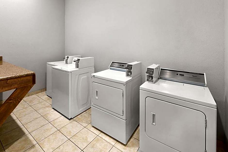 La Quinta Inn & Suites by Wyndham Brownwood