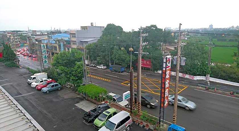 Puti Commercial Hotel