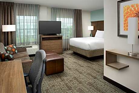 Queen Room with Roll in Shower - Disability Access/Non-Smoking