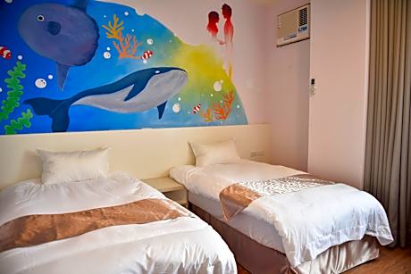 Deluxe Twin or Double with Breakfast