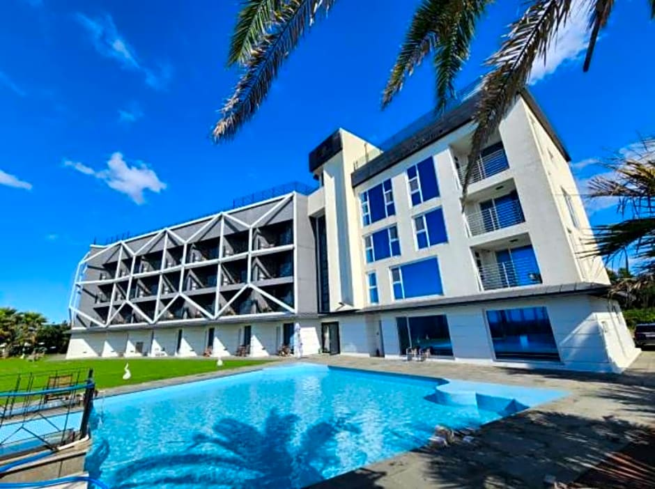 GLADSHEIM HOTEL