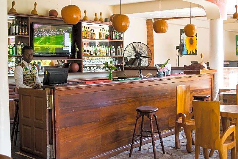 Coconut Grove Regency Hotel