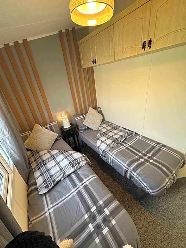 8 berth Waterside Ingoldmells V8 Santanavan 3