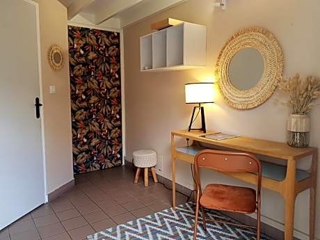 11 - LE VACOA - CHAMBRE 11 ETG G