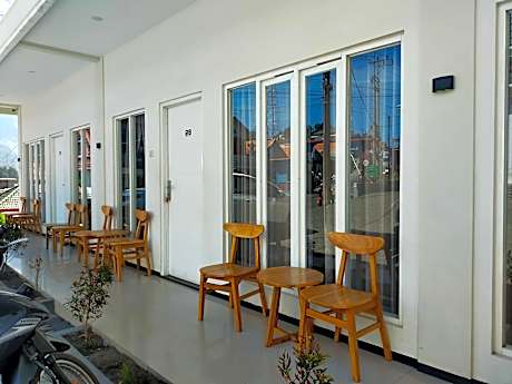 Family Room 5 min Walk to the Entrance Gate Bromo