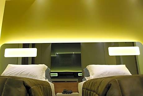 Quadruple Room (2 Double Beds)