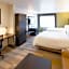 Holiday Inn Express & Suites Worthington By IHG