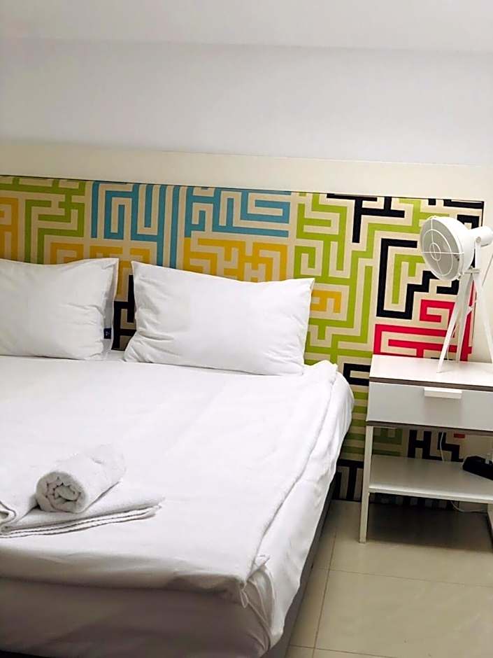 Executive Rooms and Suites Play