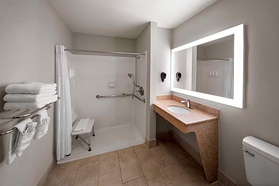 Days Inn by Wyndham Tulsa Central