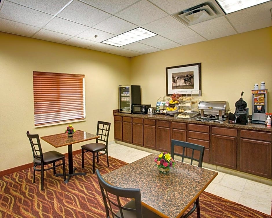 Rodeway Inn & Suites Phillipsburg