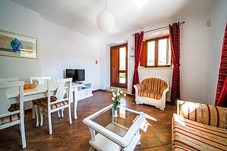 One Bedroom Apartment