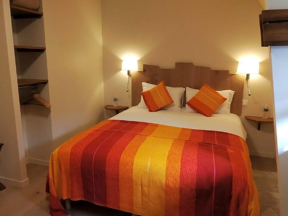 Auberge du Vieux Tour Le Manoir