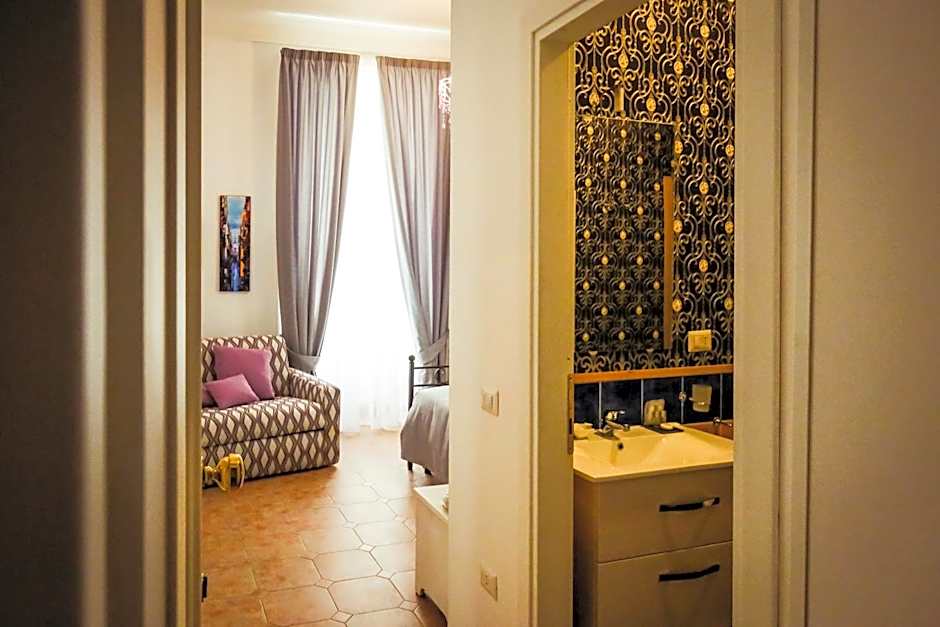 NapoliMia Boutique Hotel