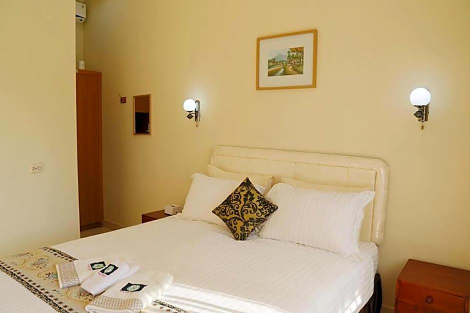 Whiterose Guesthouse