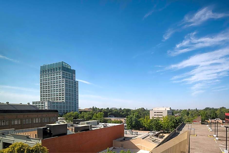 Sheraton Grand Sacramento Hotel