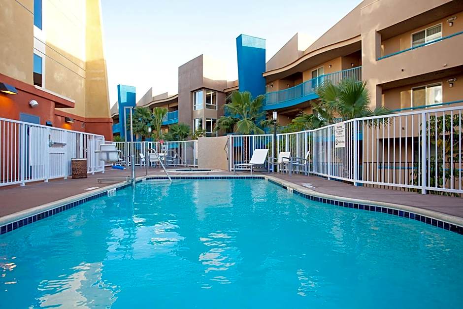 Holiday Inn Oceanside Marina - Camp Pendleton Area By IHG