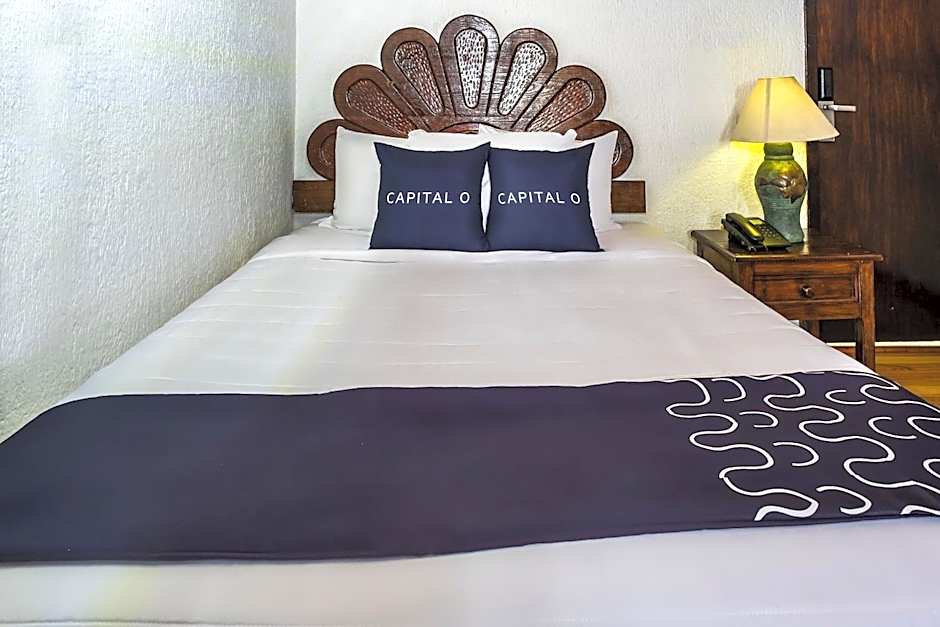 Capital O Hotel Central