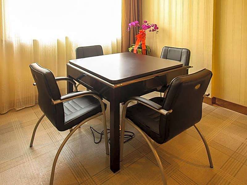 GreenTree Inn Zhejiang Jinhua Yiwu International Trade City Changchun Street Shell Hotel